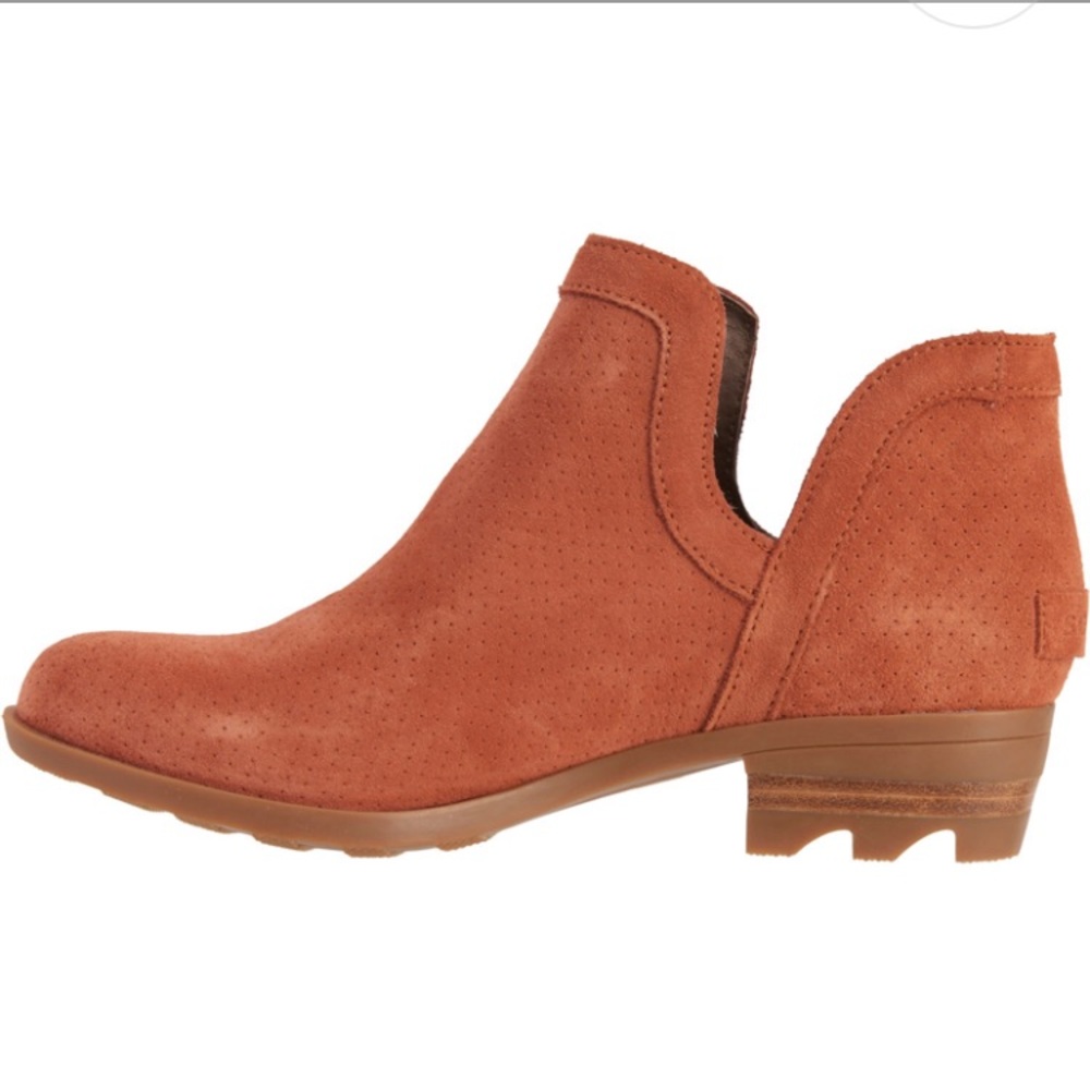 NIB Sorel Lolla Cut Out Booties Suede -Waterproof - Picture 5 of 11
